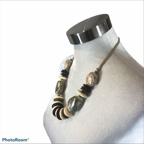 Chunky Mixed Media Statement Necklace‎ - Picture 5 of 8